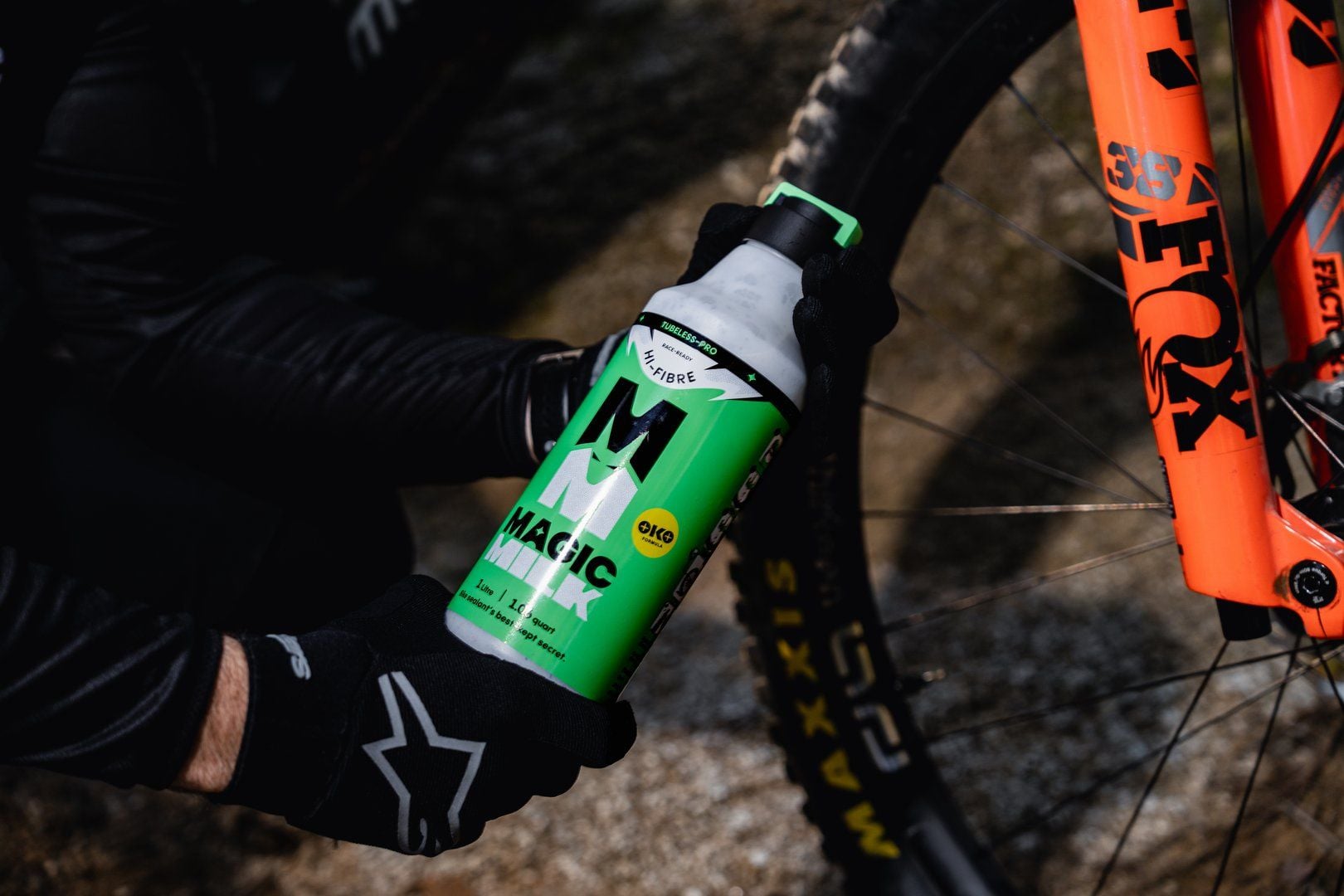 MAGIC MILK tesnilna tekočina za tubeless PRO HI-FIBRE, 1L