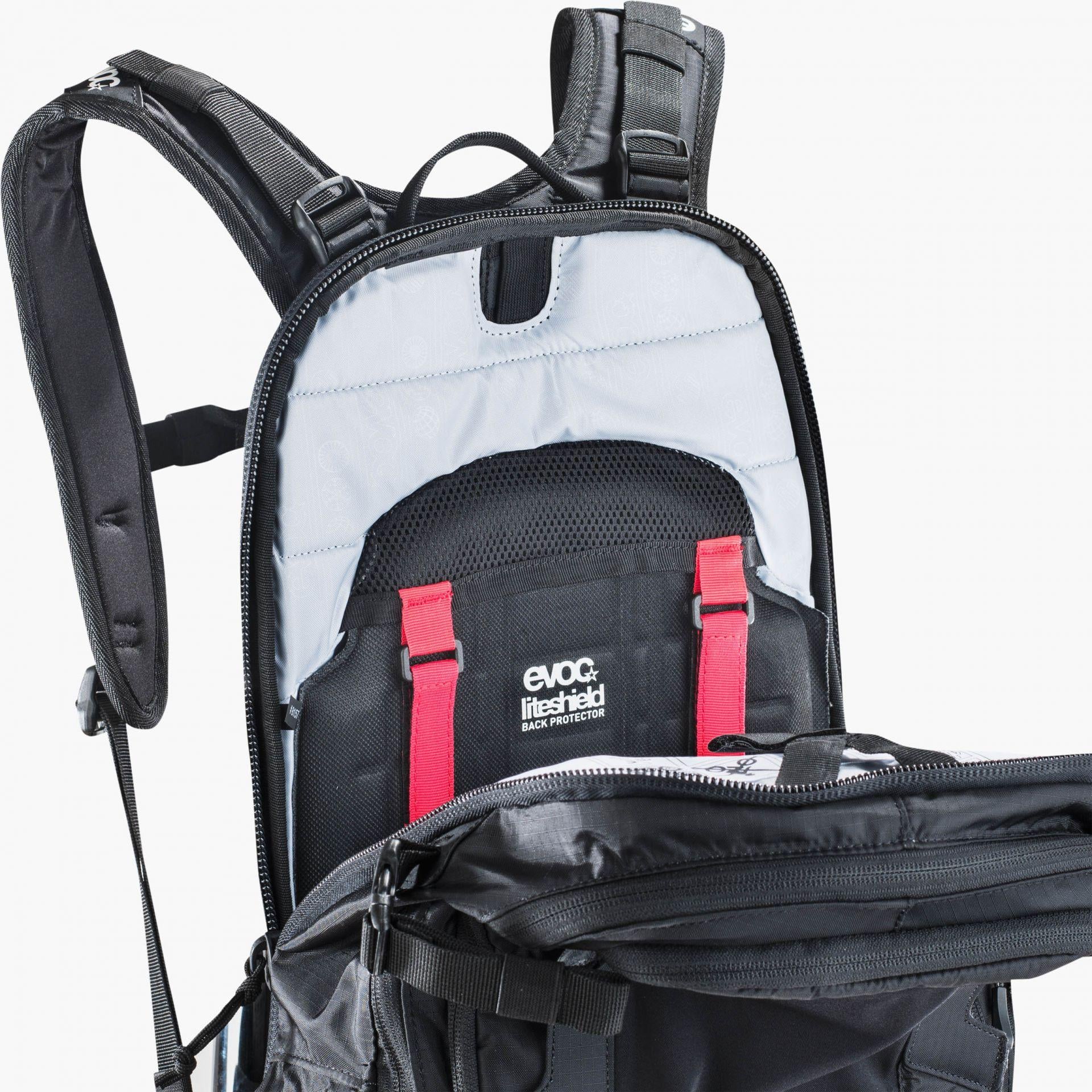 EVOC nahrbtnik FR TRAIL Blackline 20