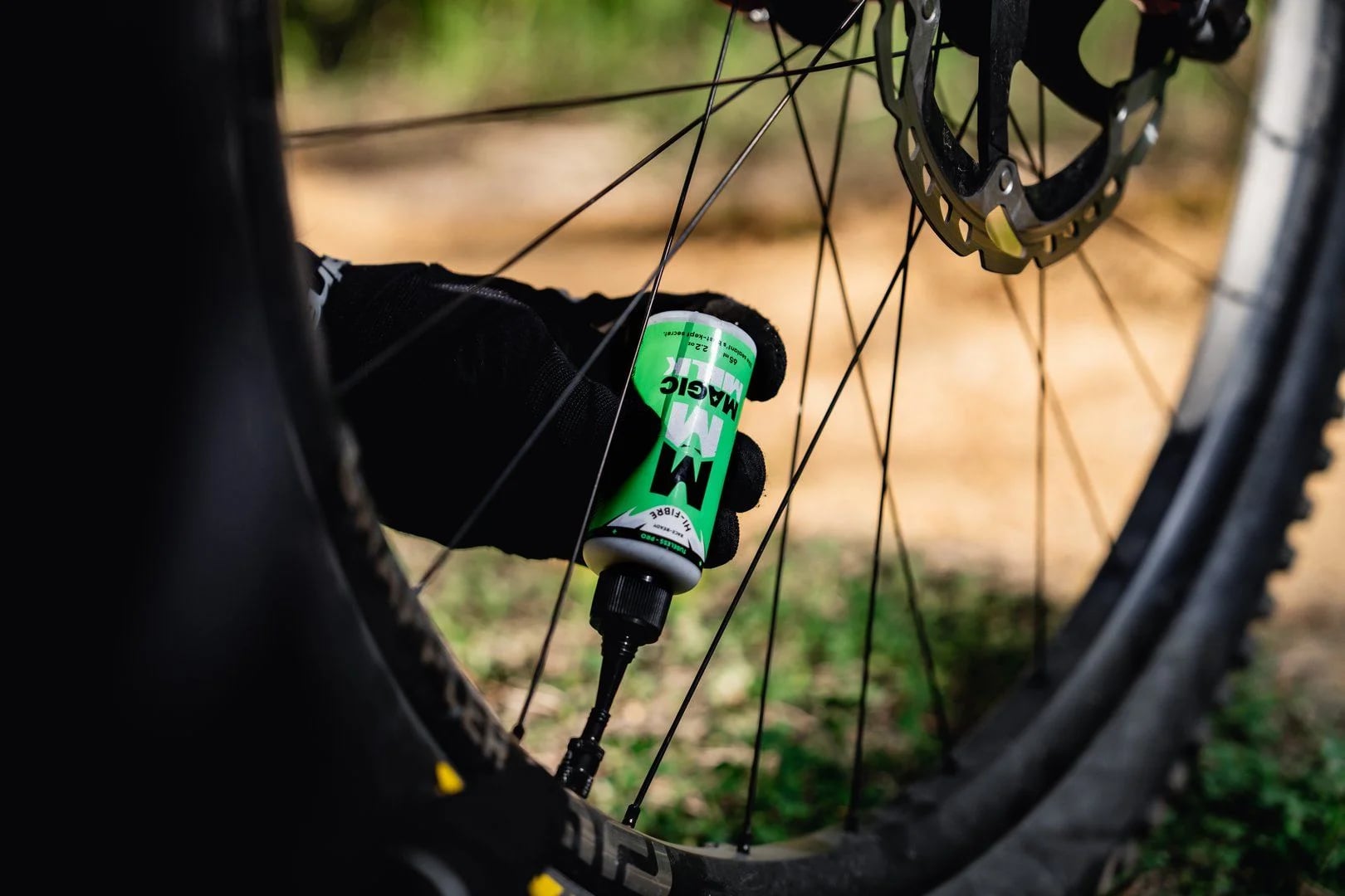 MAGIC MILK tesnilna tekočina za tubeless PRO HI-FIBRE, 65ml