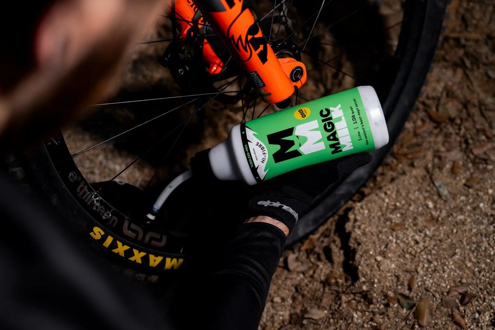 MAGIC MILK tesnilna tekočina za tubeless PRO HI-FIBRE, 250ml